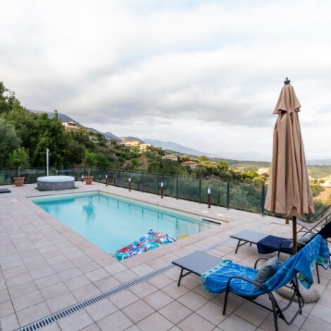 prenota-un-posto-in-piscina